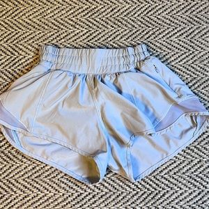 Lululemon Hotty Hot Low Rise Lined Shorts 2.5” Inseam
